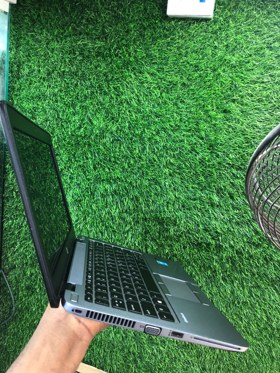 HP 820G2 256ssd core i5  8GRAM 5th Gen 13inches 