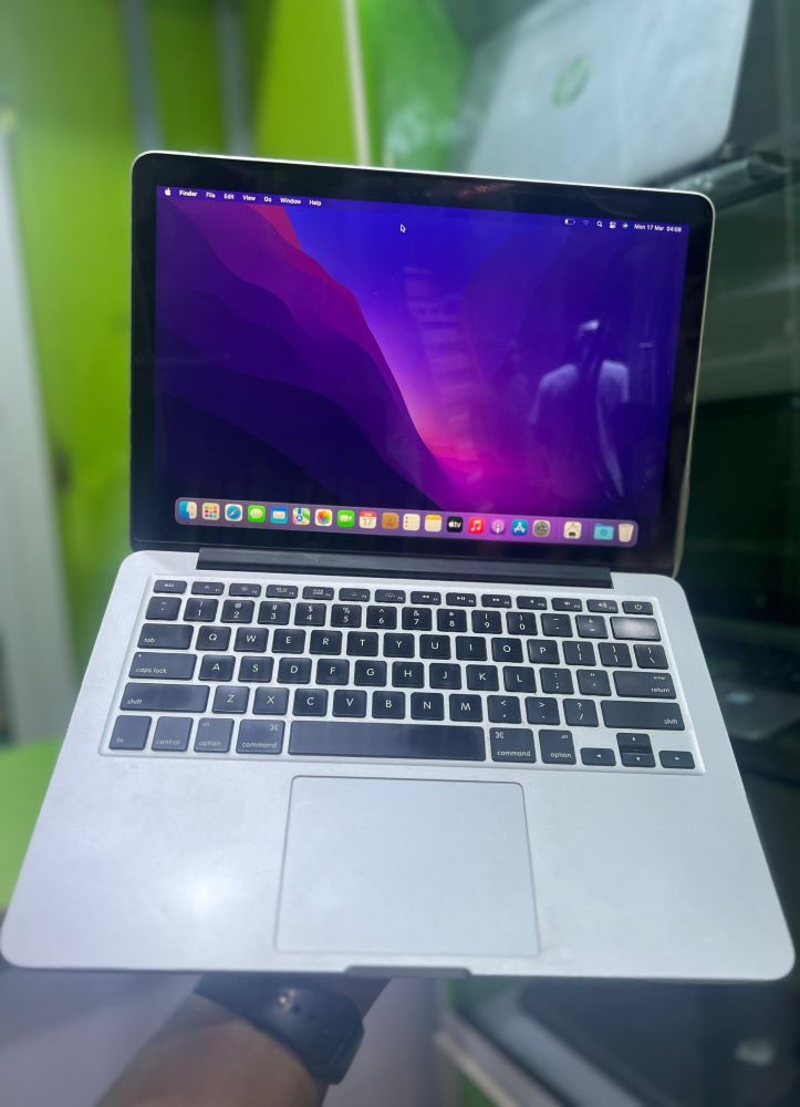 2015 Apple MacBook Pro 13-inch Intel Core i5 8gb ram 128gb sdd Retina Mac Os Monterey