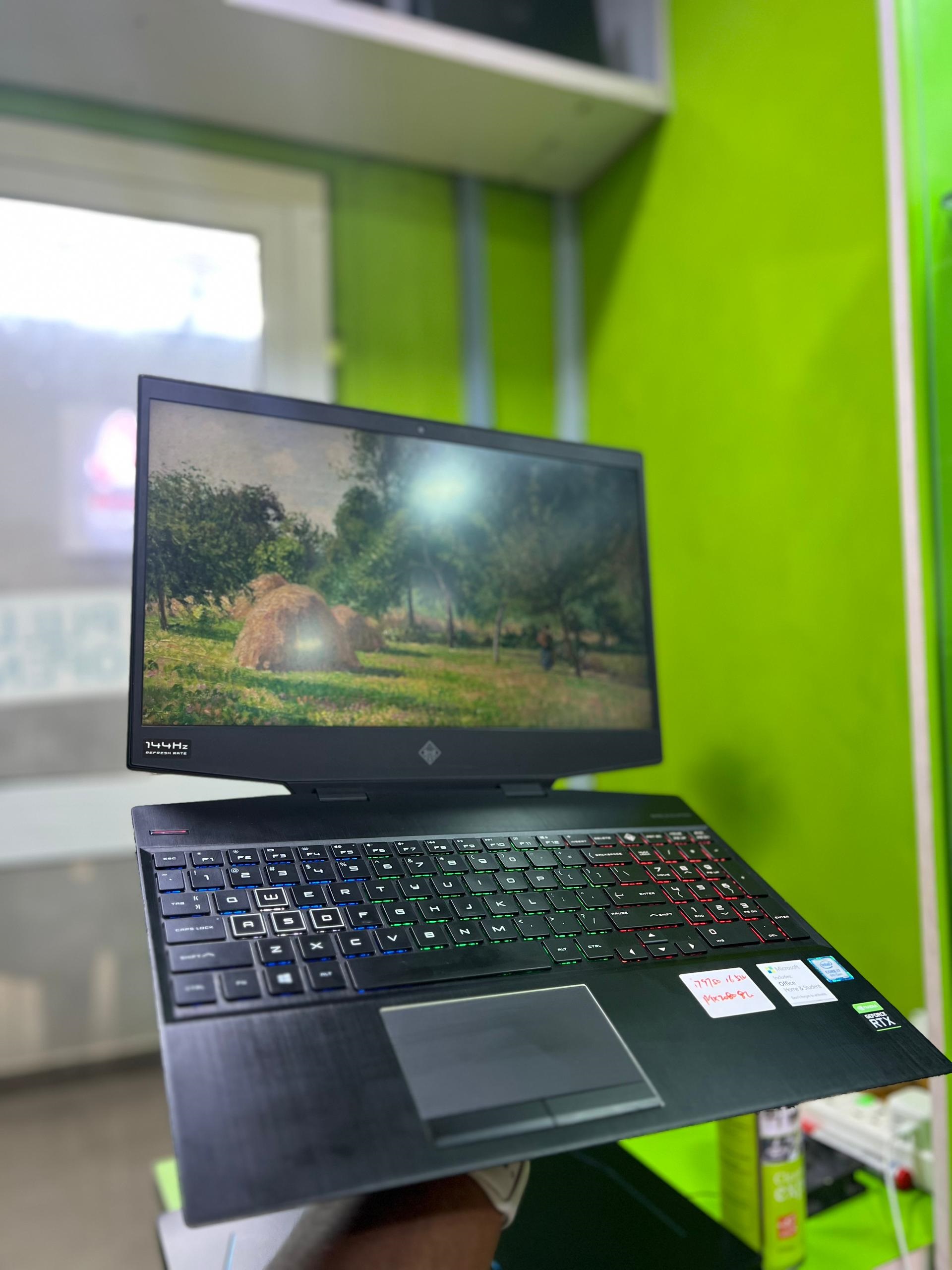 Gaming Laptop-HP Omen 15 15’’ 9th Generation Core i7 16gb ram 512gb ssd 8GB Nvidia 2080 RTX graphics Ambient Keyboard light 