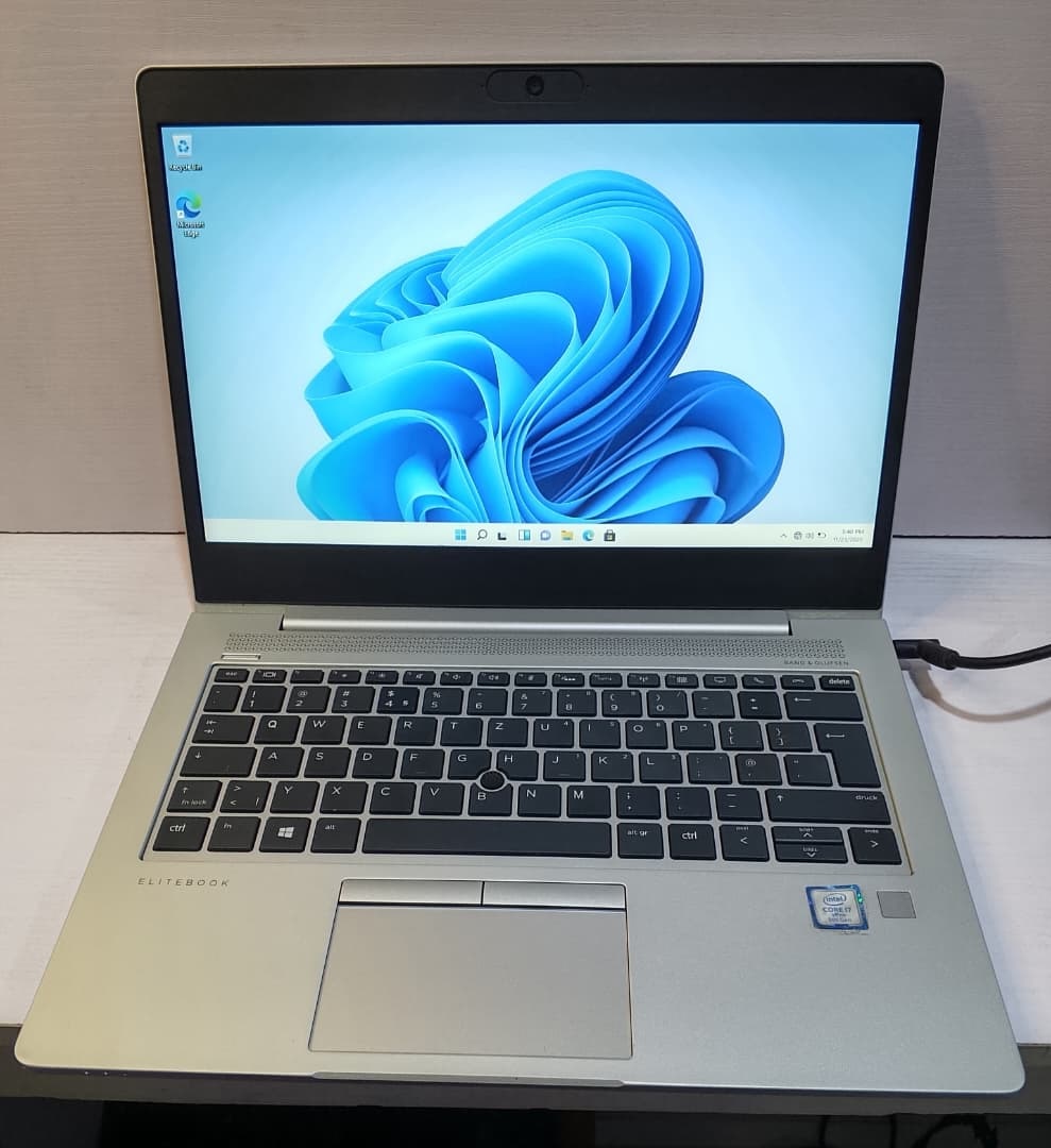 HP EliteBook 830G5 corei7 256ssd 8gb Ram13inches Non Touch  Keyboard Light Fingerprint 8th Gen  Win 11